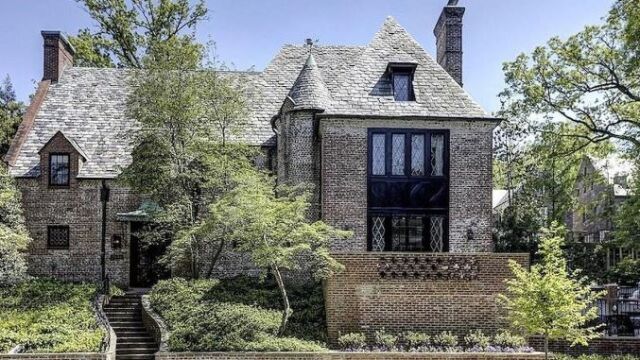Fachada principal de la nueva casa de los Obama