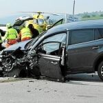 Imagen de un accidente de coche en una carretera catalana. Los siniestros mortales han registrado este año el mayor incremento en más de diez años