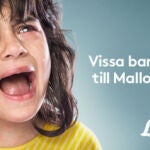 En la imagen se puede leer "Algunos niños están obligados a ir este verano a Mallorca»