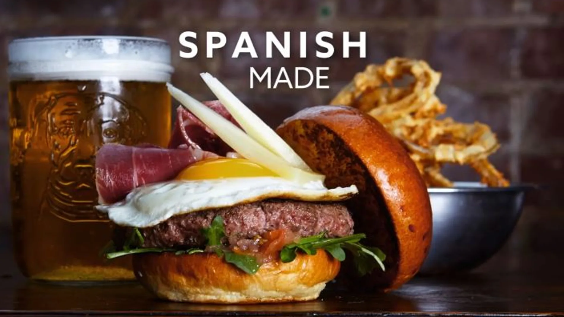 Una de sus hamburguesas con toque español