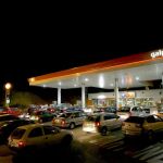 La CNMC pide acabar con normativas que impiden las gasolineras desatendidas