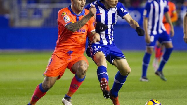 Edgar Méndez durante su etapa como jugador del Alavés