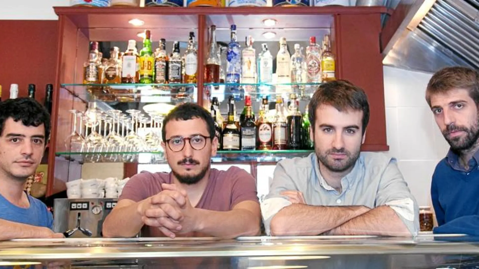 Roger Padilla, Arnau Vallvé, Martí Maymó y Guillem Gisbert, los Manel en pleno