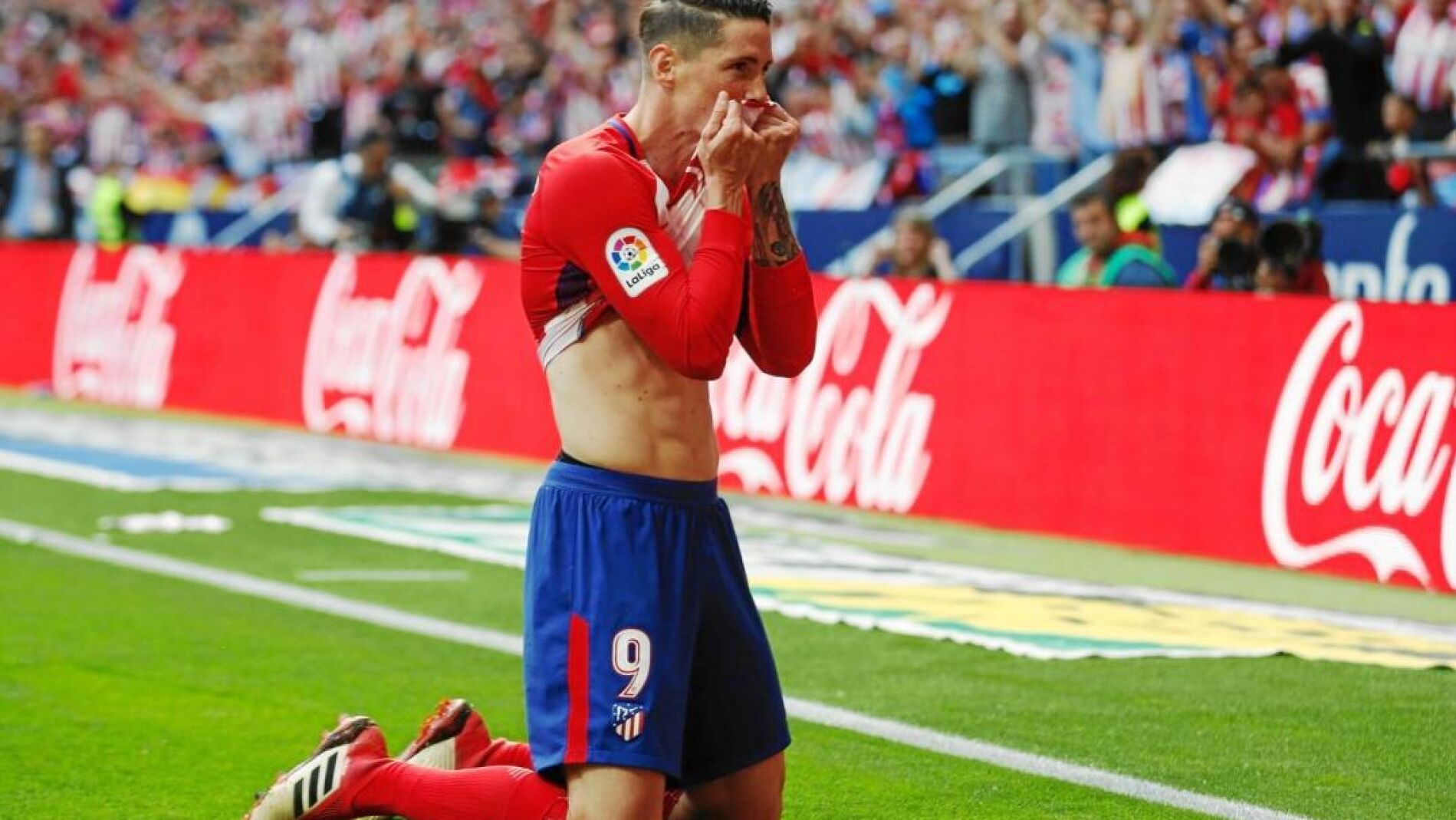 Tira tira: Goles y lágrimas del «Niño Leyenda»