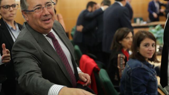 El ministro del Interior, Juan Ignacio Zoido, Adriana Lastra y Margarita Robles durante la reunión del pacto antiterrorista/Foto: Efe