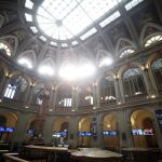 Paneles informativos de la bolsa de Madrid ayer / Efe