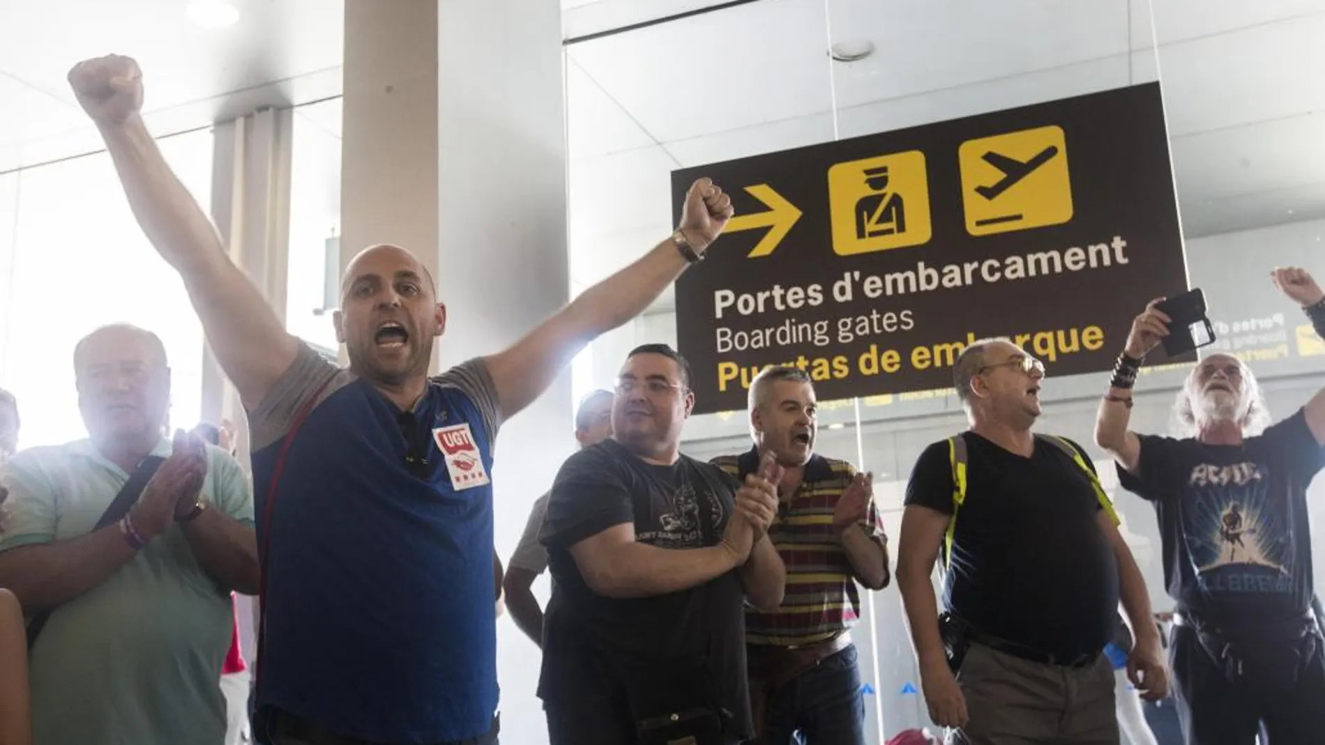 Trabajadores de Eulen protestan en la T2 del Aeropuerto de Barcelona-El Prat