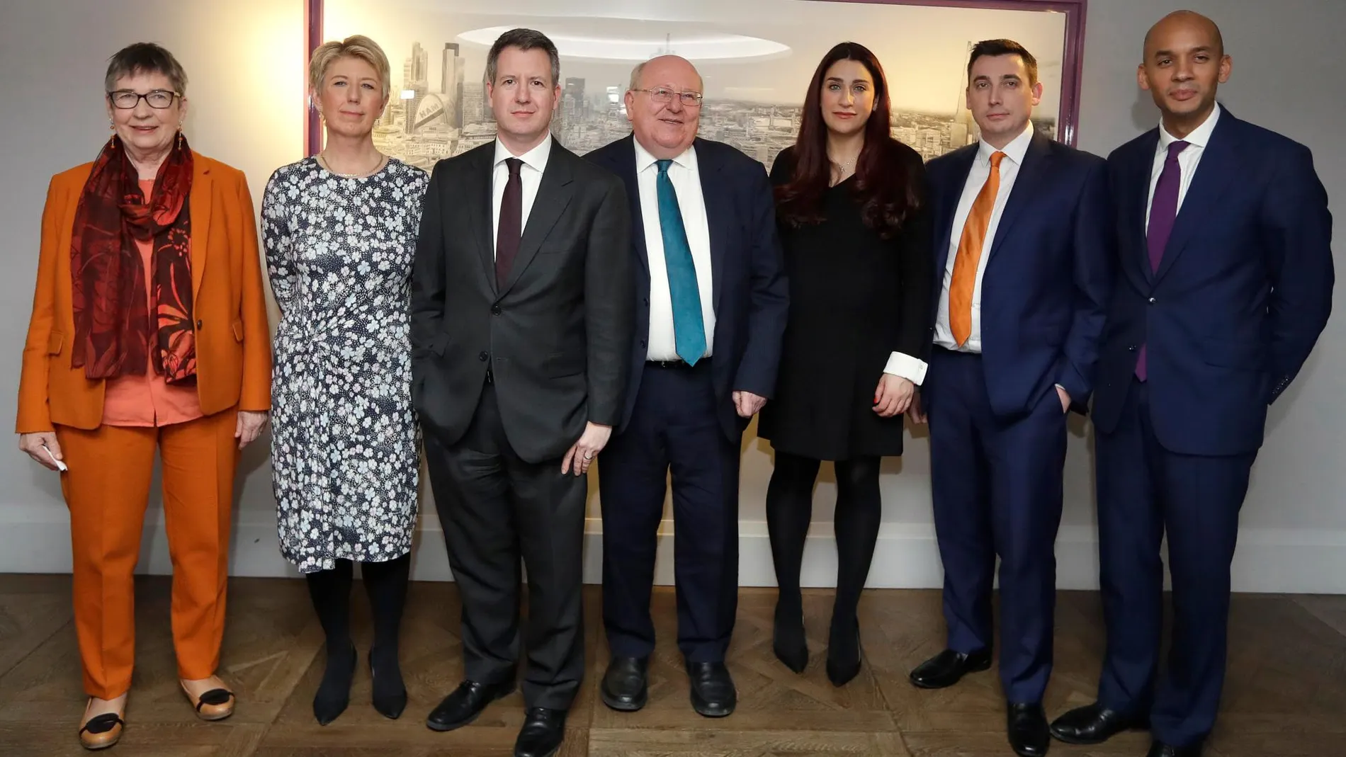 Ann Coffey, Angela Smith, Chris Leslie, Mike Gapes, Luciana Berger, Gavin Shuker y Chuka Umunna, tras anunciar que abandonan el Partido Laborista