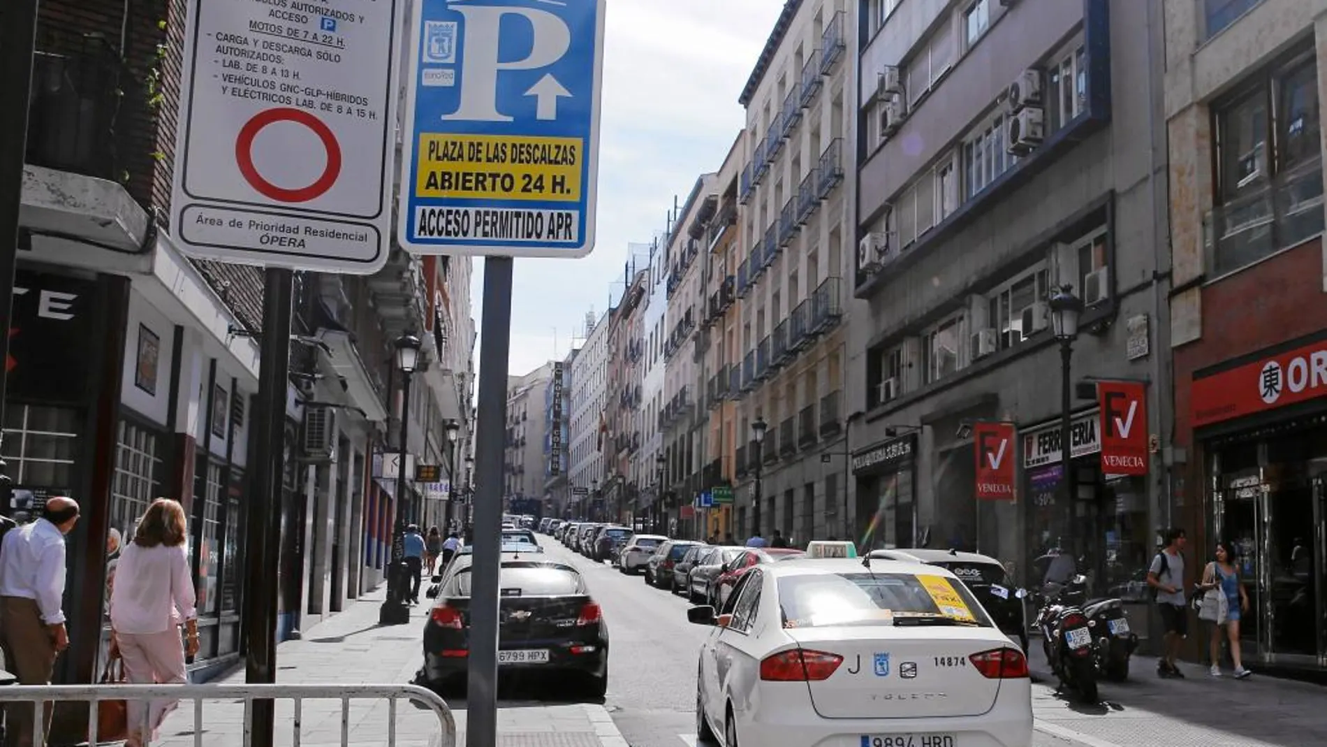 El barrio de Ópera, en la imagen, ha sido el último en unirse a las Áreas de Prioridad Residencial de la capital
