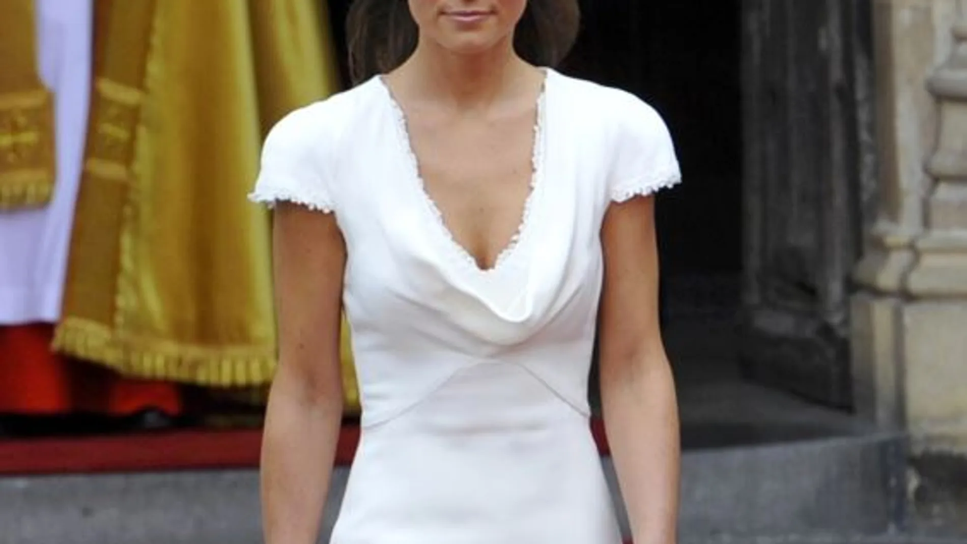 La hermana de Kate Middleton sorprendió a todos con su vestido de dama de honor de Sarah Burton