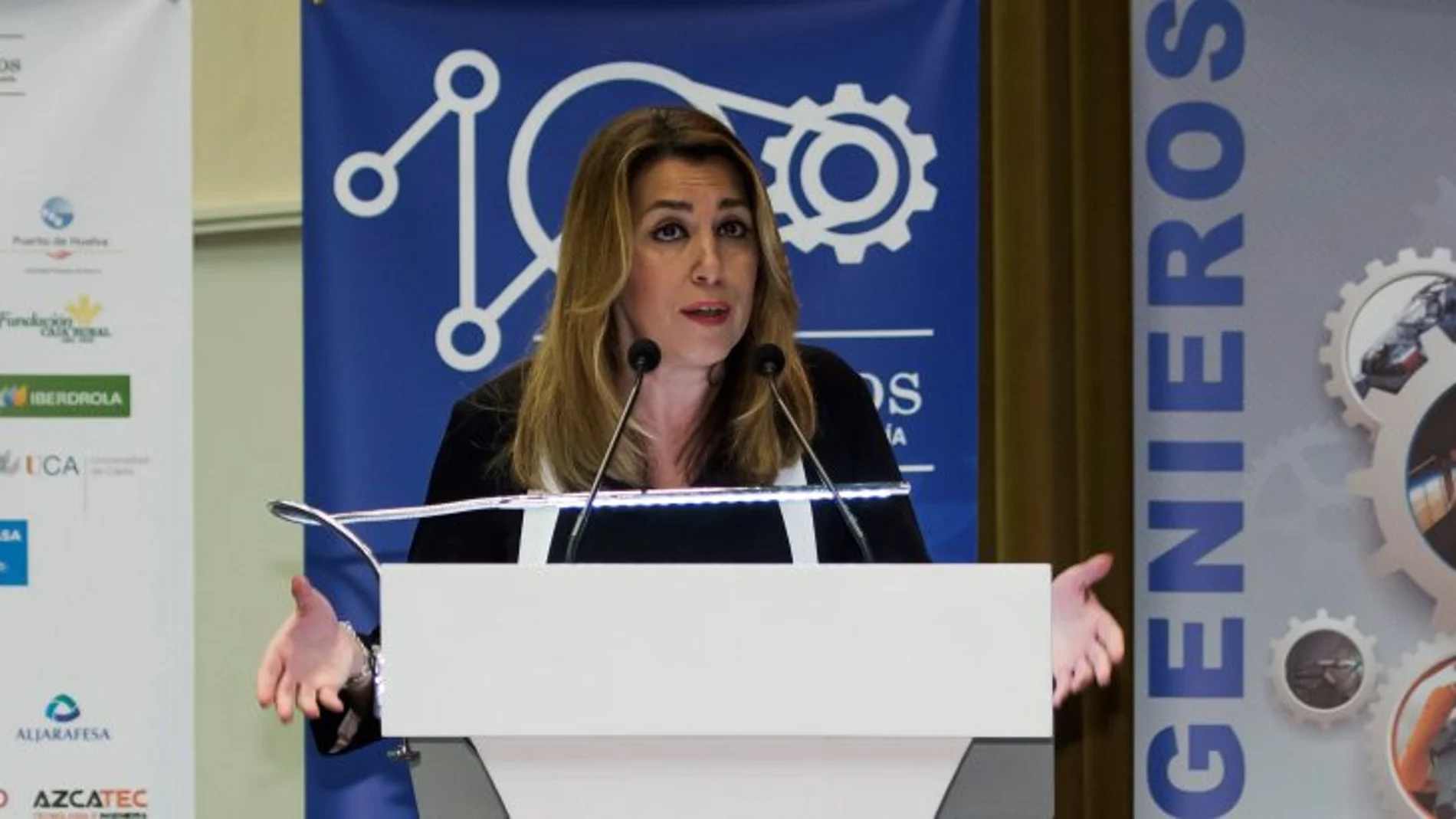La presidenta de la Junta participó ayer en un acto en Sevilla