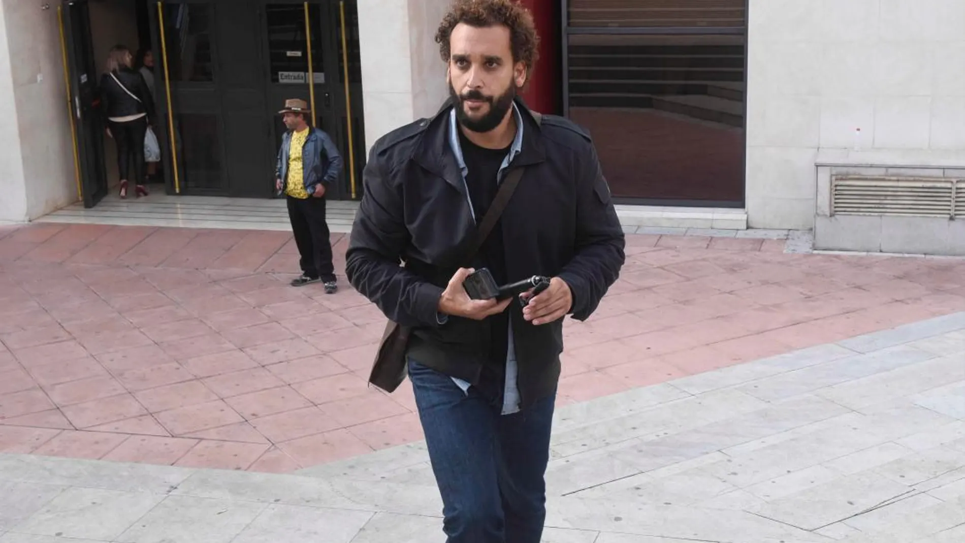 El médico de urgencias Jesús Candel “Spiriman” tras declarar en los juzgados de Granada / Foto: Efe