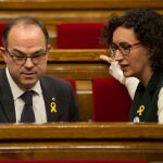 Jordi Turull junto a Marta Rovira en el Parlament de Cataluña el pasado 1 de marzo. Shooting