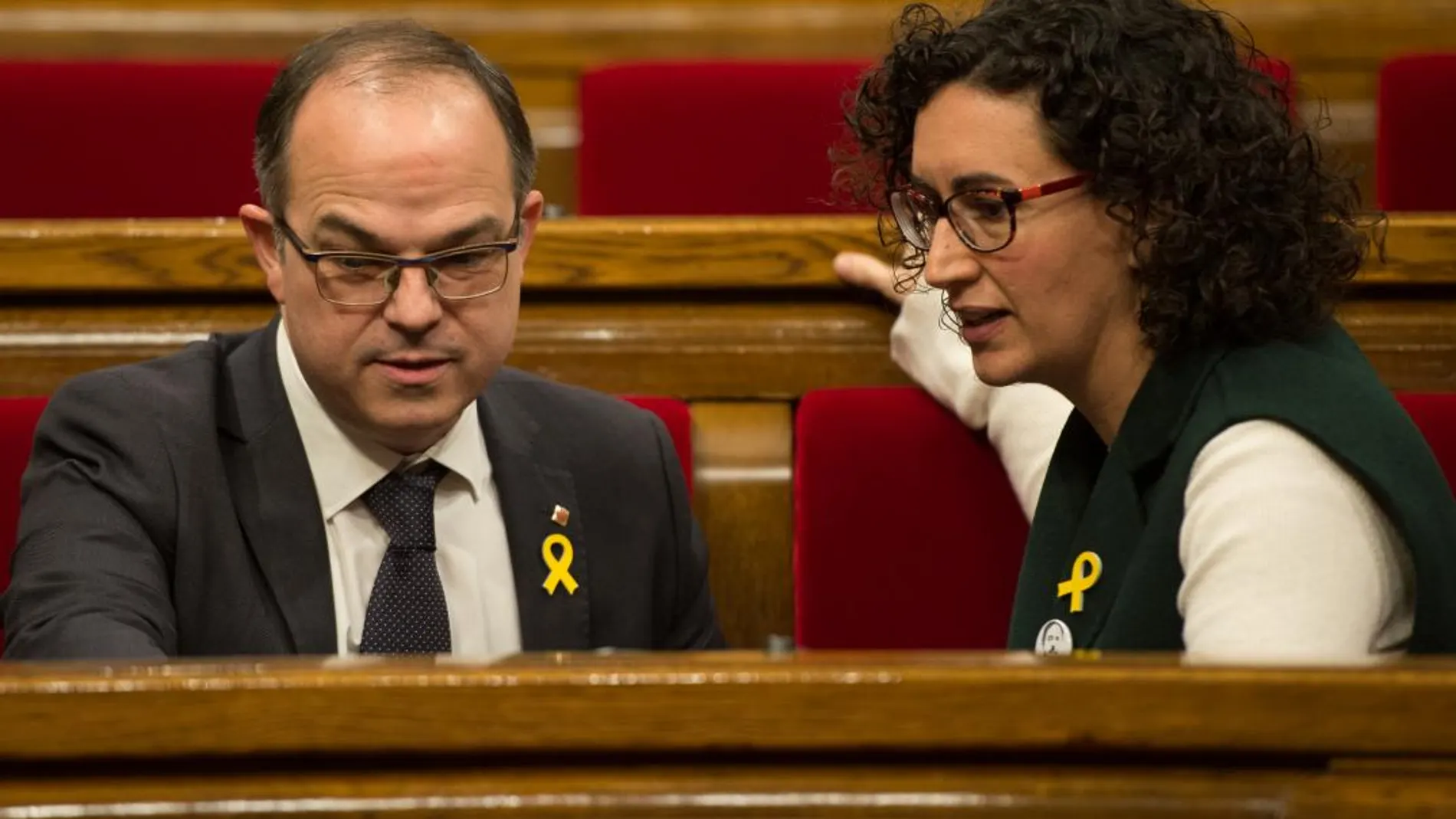 Jordi Turull junto a Marta Rovira en el Parlament de Cataluña el pasado 1 de marzo. Shooting