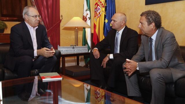 Juan Pablo Durán recibe al director del Consejo de Transparencia de Andalucía, Manuel Medina