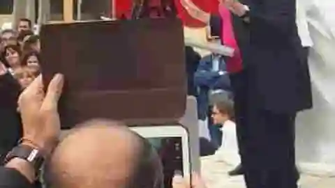 Gritos de «Carmena dimisión» en la inauguración del monumento a los héroes de la Revolución Húngara