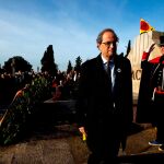 El presidente de la Generalitat, Quim Torra, en la tradicional ofrenda floral a la tumba de Francesc Macià/Efe