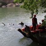 Labores de rescate en el río Ebro en Sartaguda