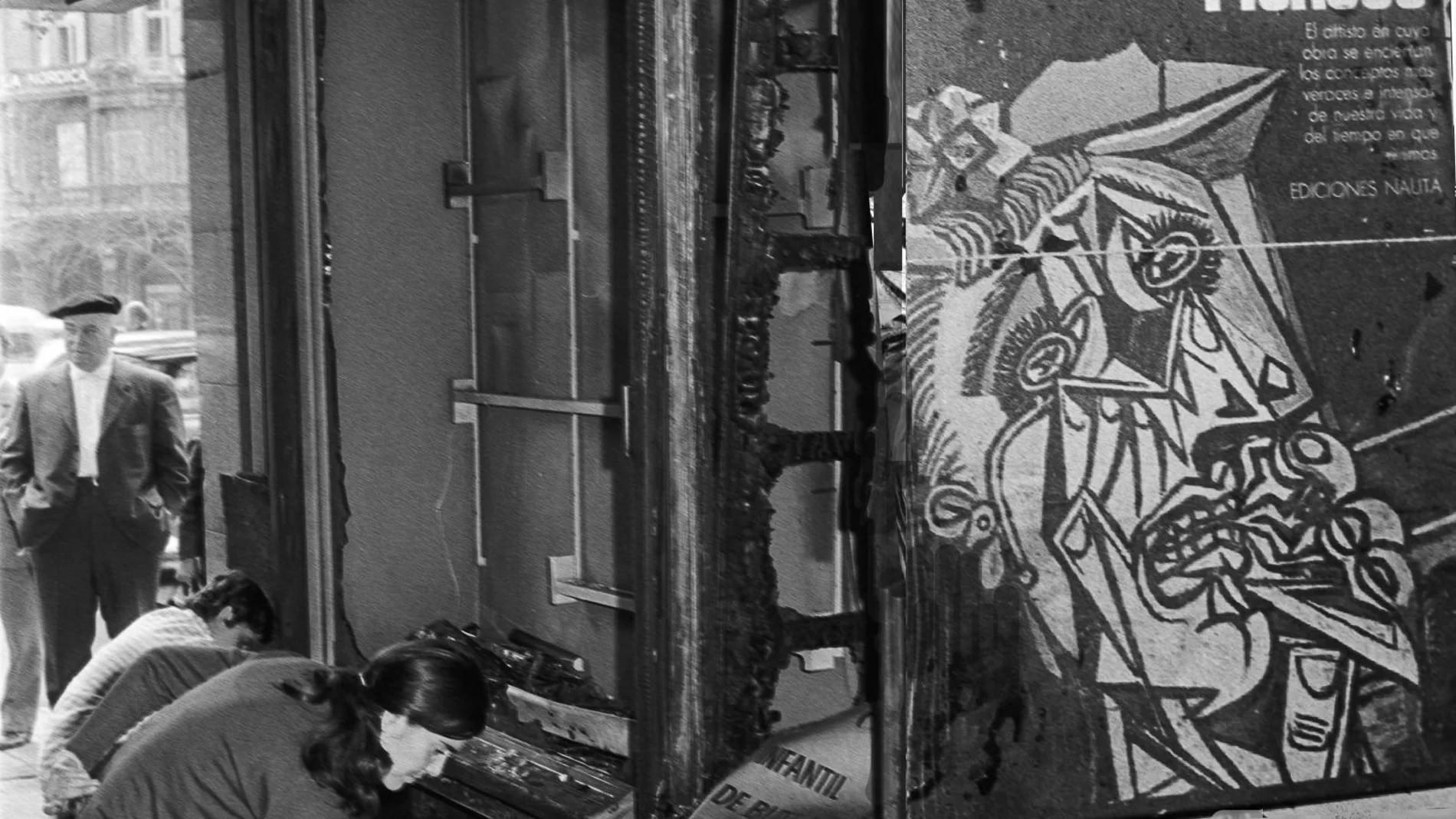 La librería Cinc d'Oros atacada en un atentado en 1971, según una fotografía de Pérez de Rozas