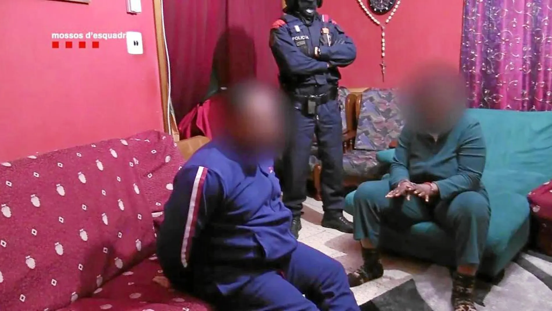 Los cuatro detenidos por los Mossos están acusados de diversos delitos