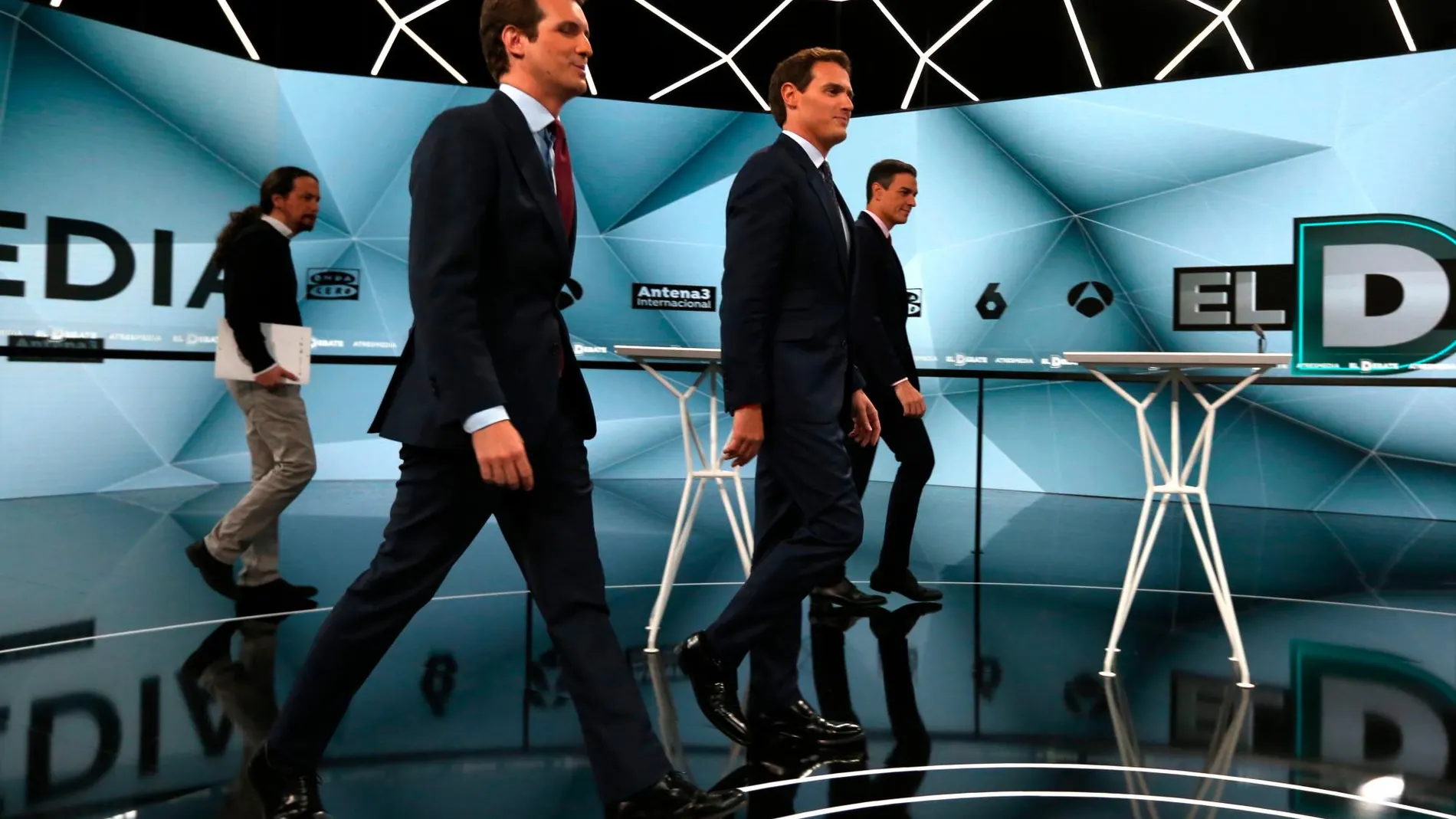 Los candidatos a la Presidencia del Gobierno, en ausencia de Vox, durante el pasado debate en Atresmedia / Foto: La Razón