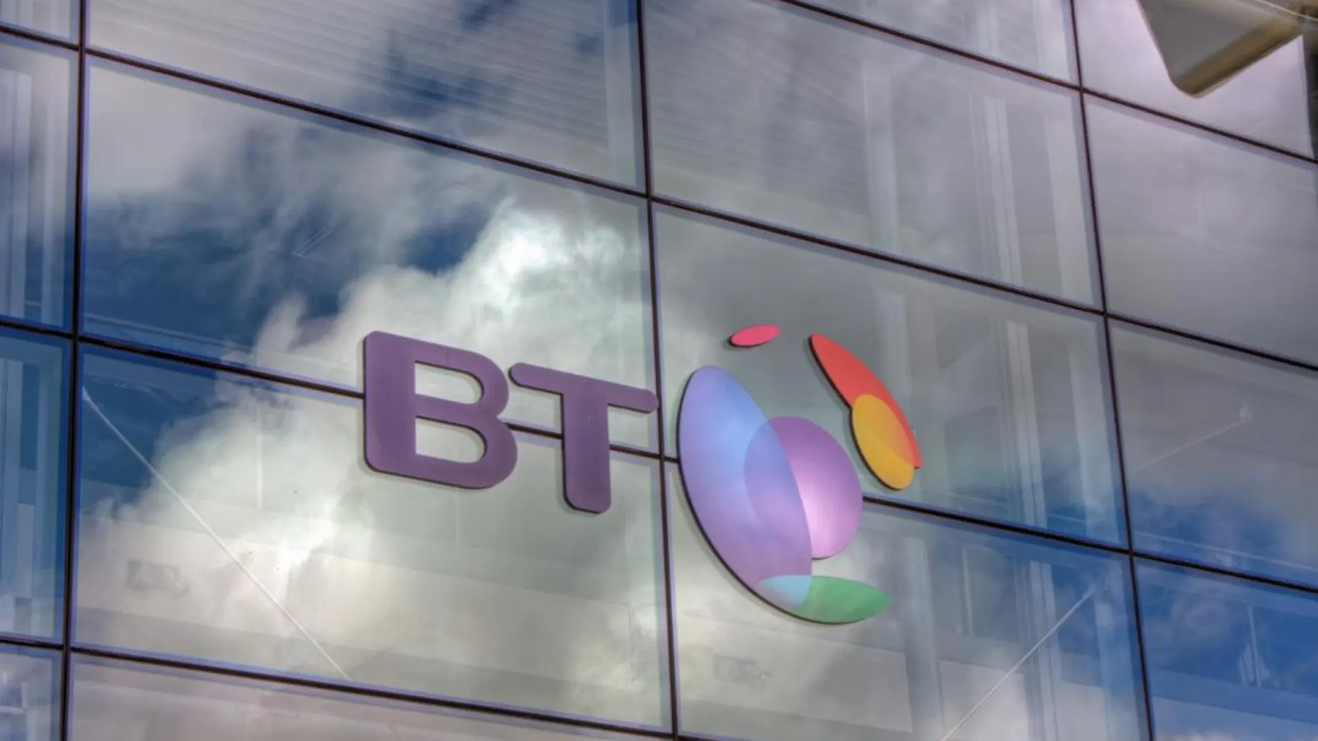 BT despedirá a 13.000 personas en tres años