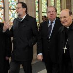 Antonio Miguel Méndez Pozo, Mariano Rajoy, Juan Vicente Herrera y Fidel Herráez, durante la visita a la Catedral de Burgos / Jcyl