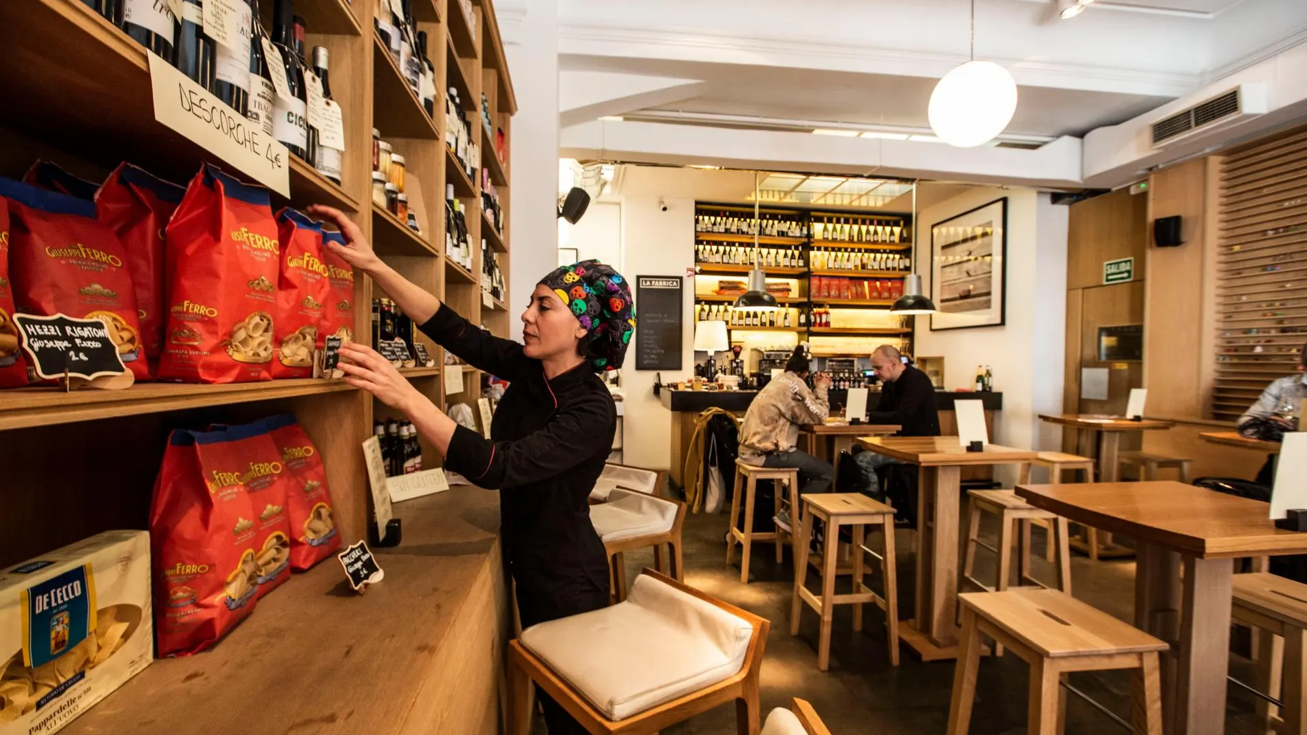 Comestibles La fábrica: lasaña y ensaladas para comerse el tarro