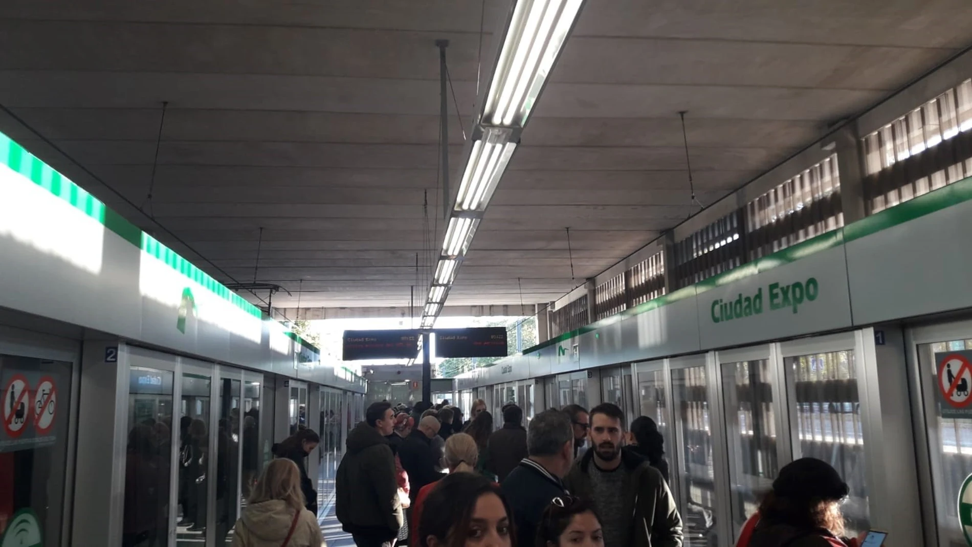 «Boicot» de la empresa a la huelga del metro sevillano