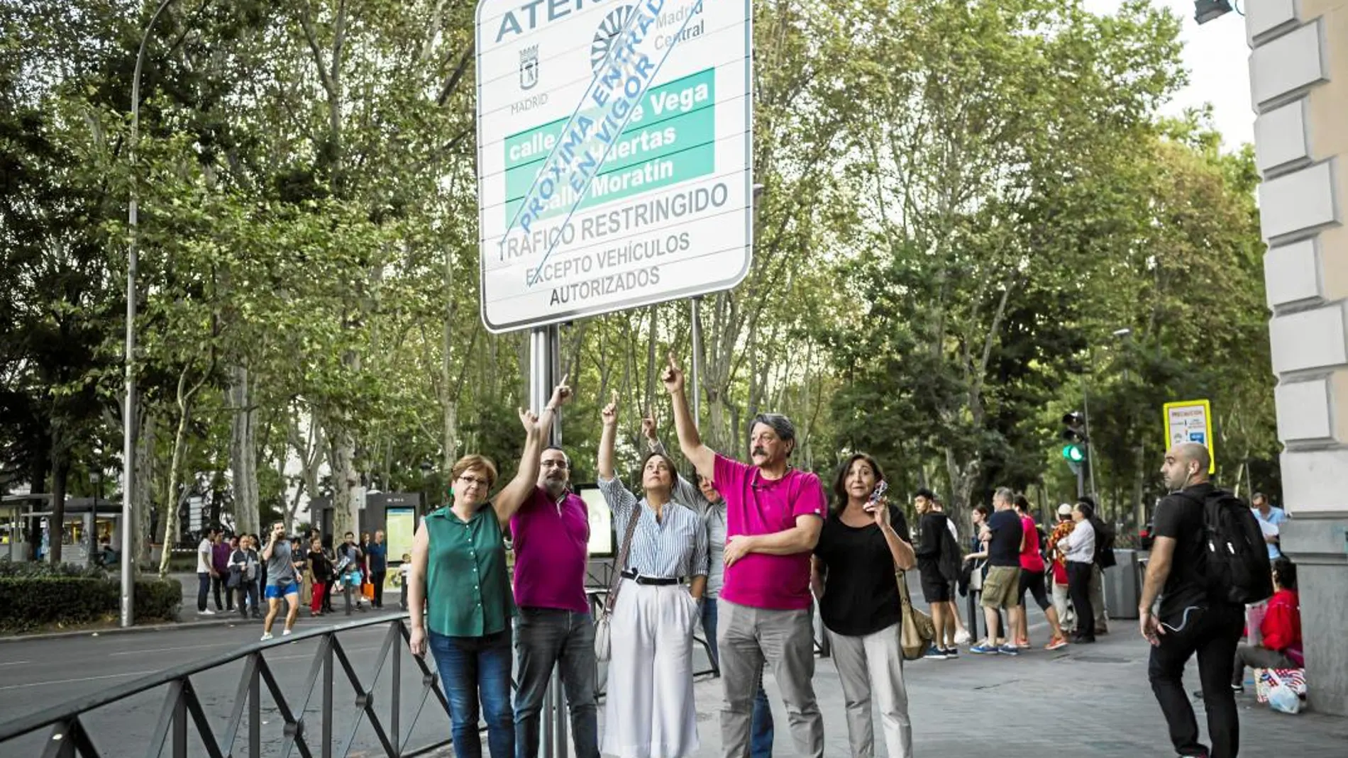 Los miembros de la Plataforma de Afectados por Madrid Central denuncian que Cibeles no les da soluciones