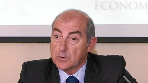 El concejal de Urbanismo, Alfonso Novo, ayer en rueda de prensa