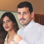 Sara Carbonero e Iker Casillas a su salida del Hospital