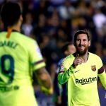 Messi celebra junto a Luis Suárez uno de los goles marcados frente al Levante / Efe