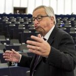 El presidente de la Comisión Europea, Jean-Claude Juncker, da un discurso durante la sesión plenaria del Parlamento Europeo en Estrasburgo