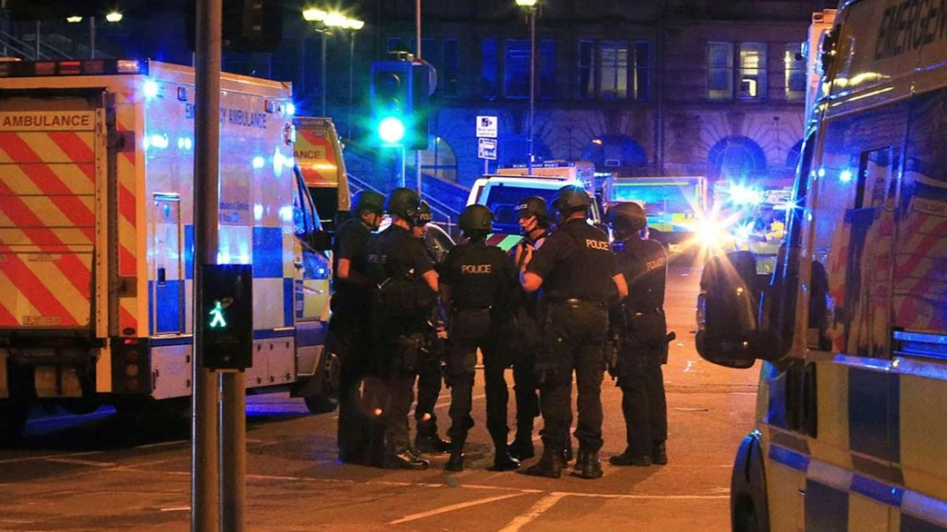 Imagen de archivo de policías armados en Manchester