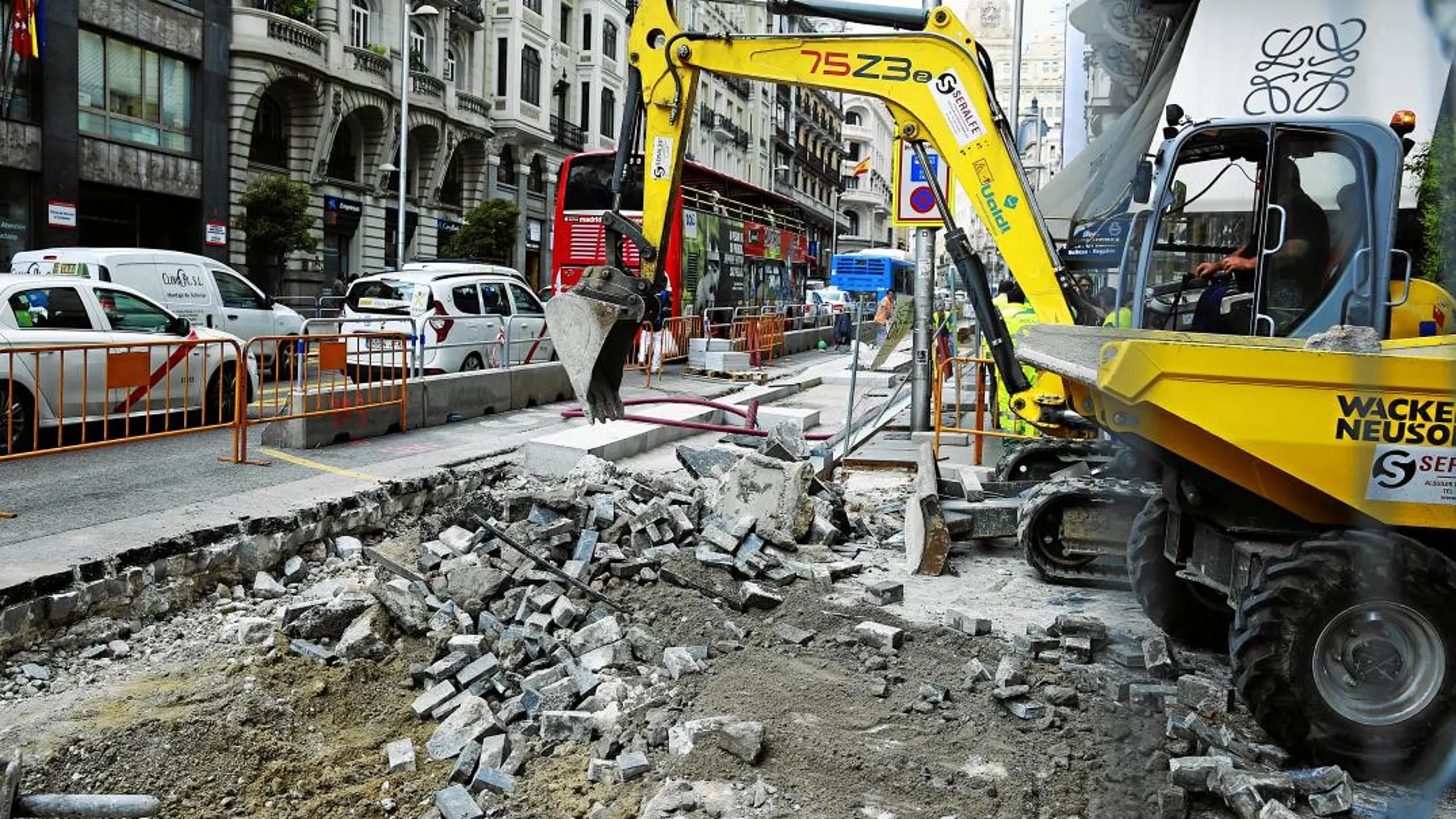 Caos en Gran Vía: las obras bloquean la circulación