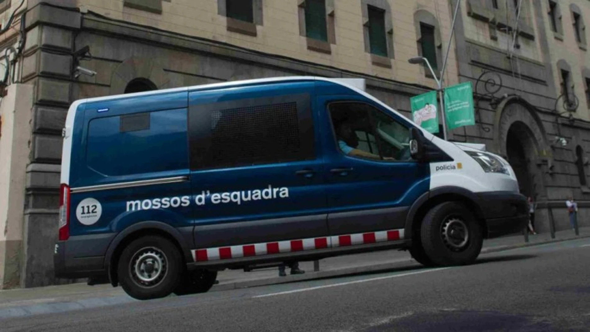En la imagen, una furgoneta de los Mossos d'Esquadra