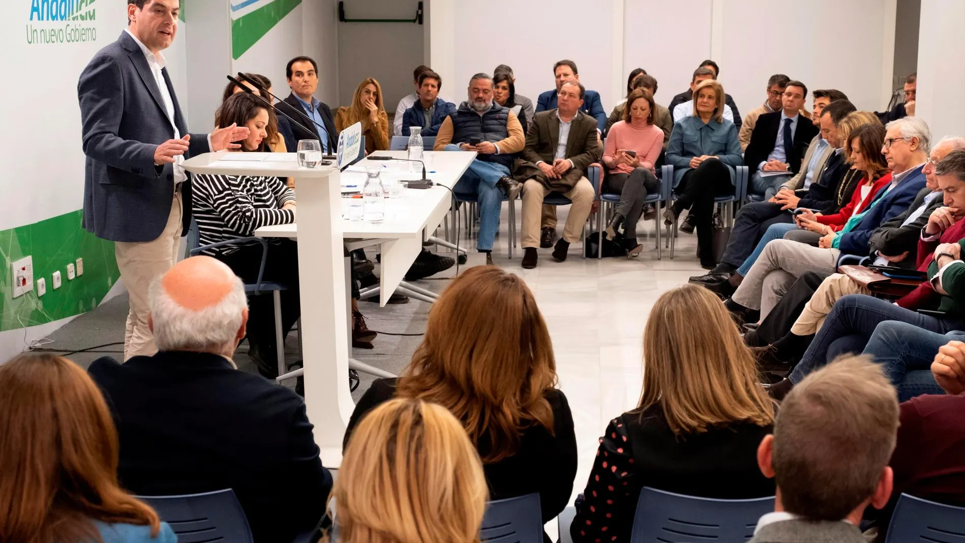 El presidente de la Junta y líder del PP-A, Juanma Moreno, ayer en Sevilla en el Comité Ejecutivo Autonómico del partido / Foto: Efe