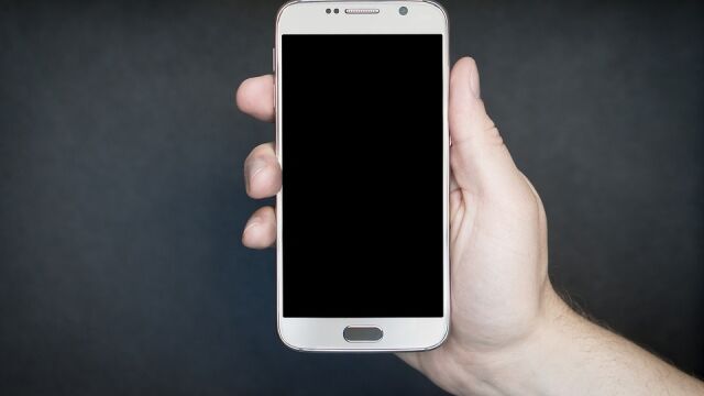 Problemas de espalda relacionados con el uso continuado del teléfono móvil