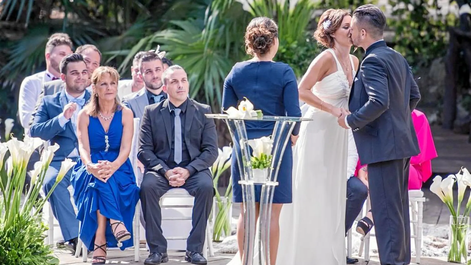 Uno de los matrimonios de la segunda temporada de «Casados a primera vista» en el momento de la boda