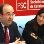 El PSC ha caído ocho puntos más que el PSOE