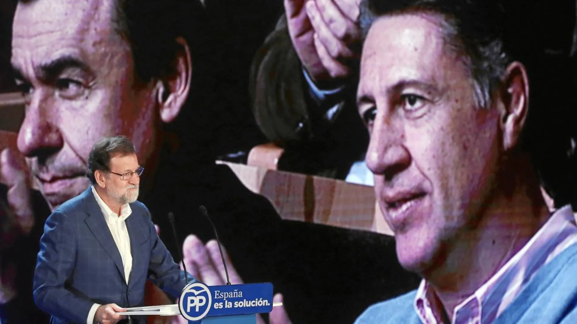 Mariano Rajoy recordó ayer, junto al candidato del PP, Xavier García Albiol, que el artículo 155 «ha sido la solución a la deriva independentista»