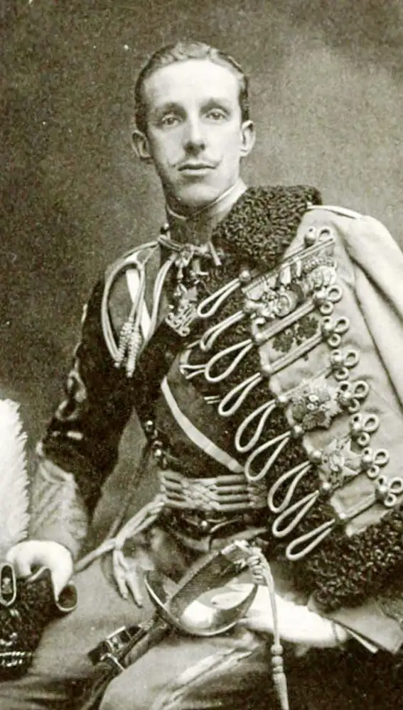 Alfonso XIII mantuvo escarceos bien conocidos por su sonsorte