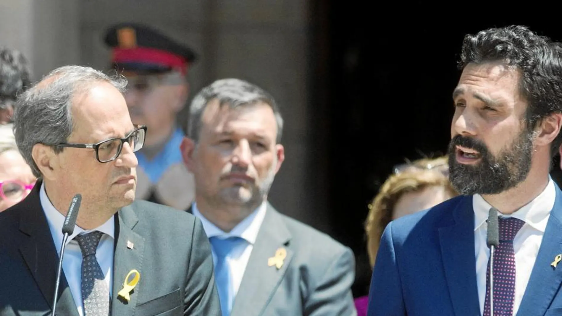 El presidente de la Generalitat, Quim Torra, y el presidente del Parlament, Roger Torrent