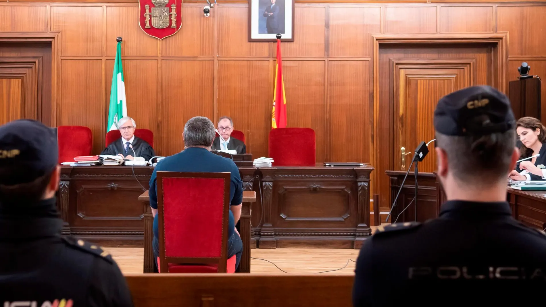 El juicio contra A. M. M. G. comenzó ayer en la Audiencia de Sevilla, donde es enjuiciado por un jurado popular / Foto: EFE
