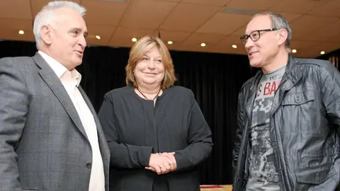 La secretaria regional de FSP-UGT, Carmen Amez; el secretario de la FSC-CCOO Castilla y León, Carlos Julio López, y el presidente autonómico del sector local de CSI-F, Amadeo Álvarez, anunciaron ayer el acuerdo