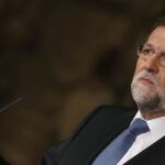 Rajoy monta el gabinete de crisis con su núcleo duro de Moncloa