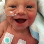 Nació antes de lo previsto por una preeclampsia que ponía en riesgo su vida.