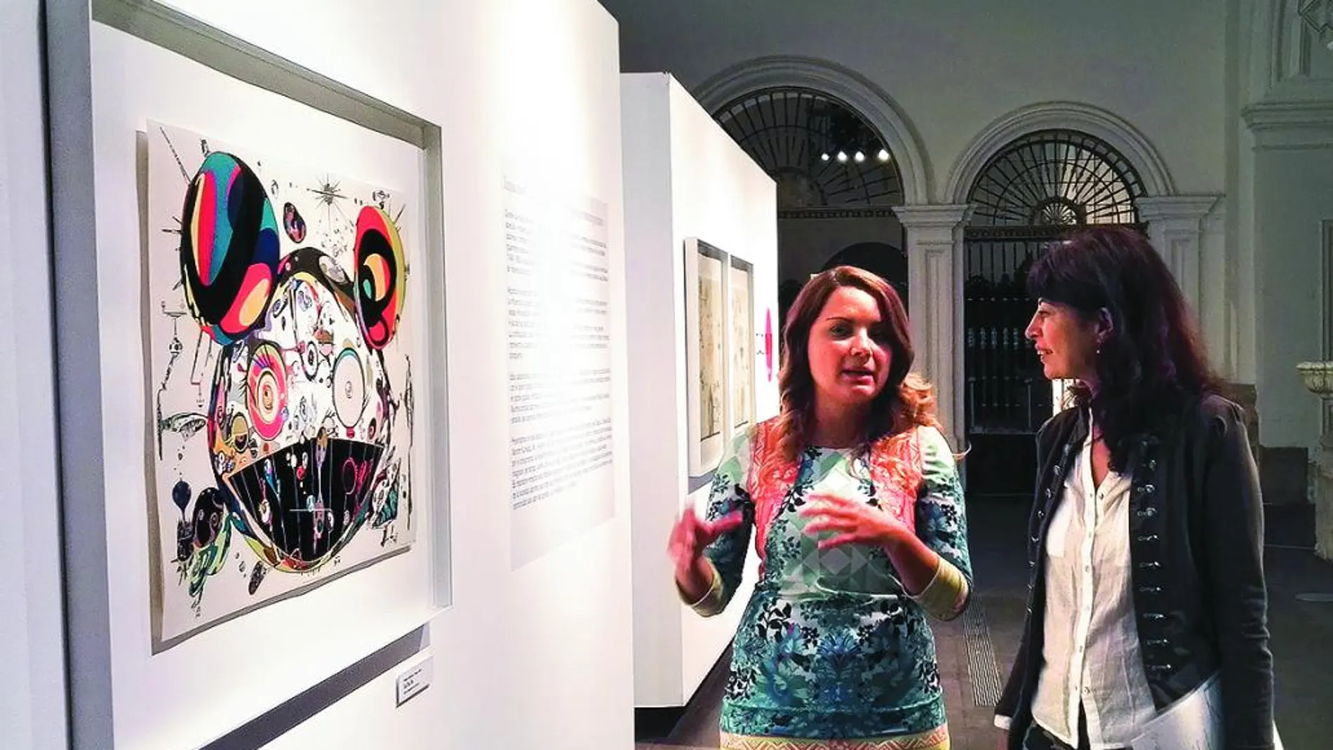 Ana Redondo y la comisaria Antonella Montinaro, visitan la nueva exposición sobre arte japonés en Las Francesas.