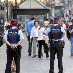 Mossos y la Guardia Urbana intensificarán esta Navidad su vigilancia en los ejes con más comercios de Cataluña